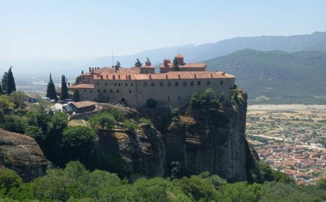 Μια αξέχαστη ημερήσια εκδρομή σε Μετέωρα, Καλαμπάκα και Τρίκαλα!